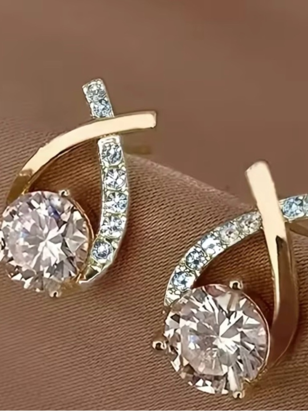Classic Gold Cubic Zirconia Stud Earrings - Elegant Women's Jewelry